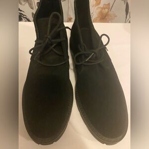 Men’s Calvin Klein Black Suede Chukka Boots Size 8.5